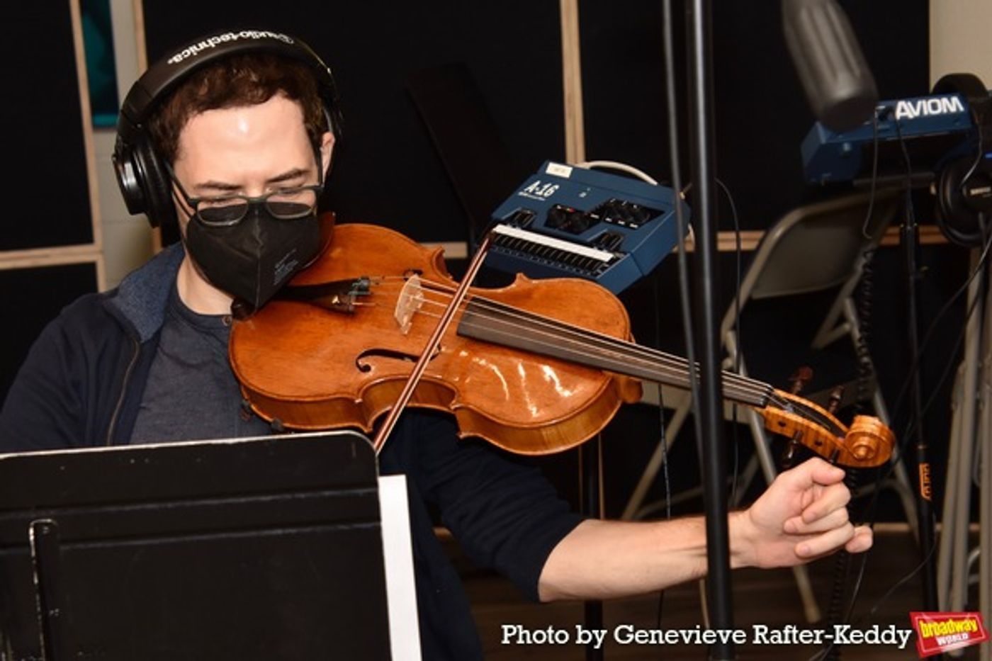 Photo Exclusive: See the Cast of ALADDIN in the Recording Studio for CAROLS FOR A CURE 2022  Image
