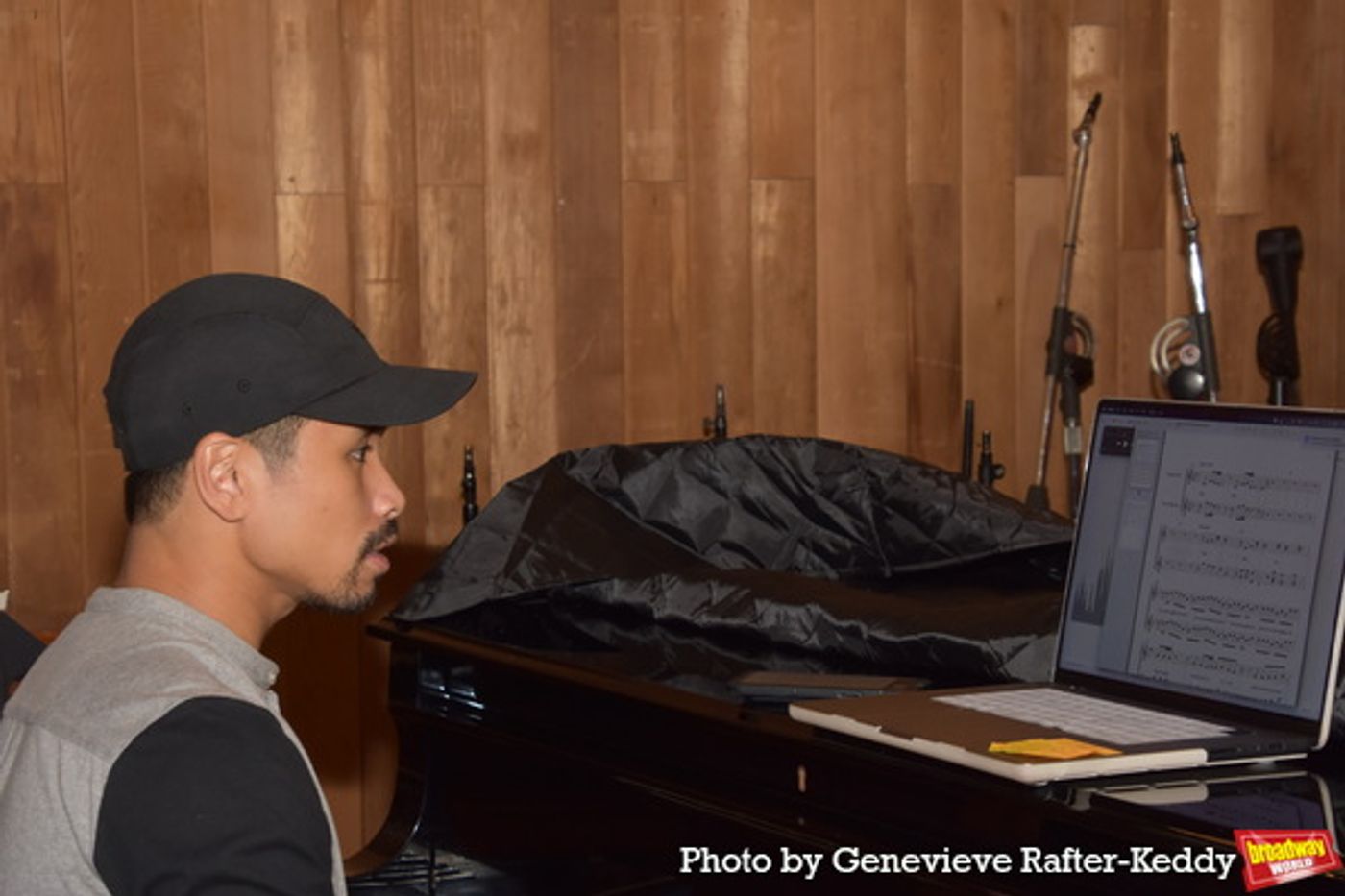 Photo Exclusive: See the Cast of ALADDIN in the Recording Studio for CAROLS FOR A CURE 2022  Image