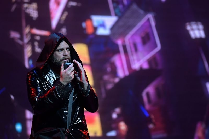 Photos: WE WILL ROCK YOU Releases Production Stills Photos: WE WILL ROCK YOU Releases Production Stills Image