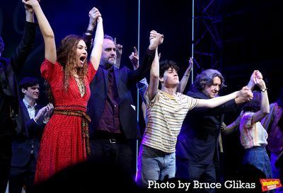 Solea Pfeiffer, Jeremy Herrin, Casey Likes and Cameron Crowe Photo