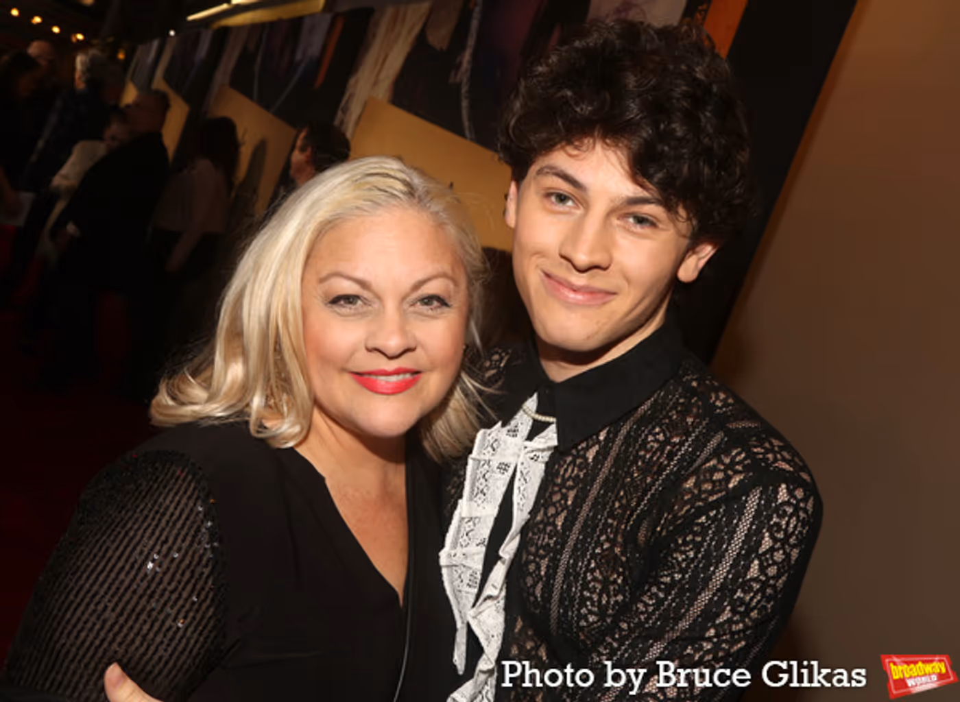 Photos: See Cameron Crowe, Solea Pfeiffer & More on the ALMOST FAMOUS Red Carpet  Image