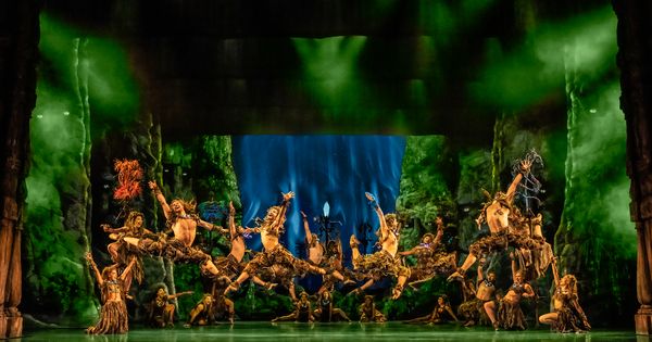Photos: West End Production of FROZEN Extends Due to Demand; Check Out All New Photos! — photo 5 of 10