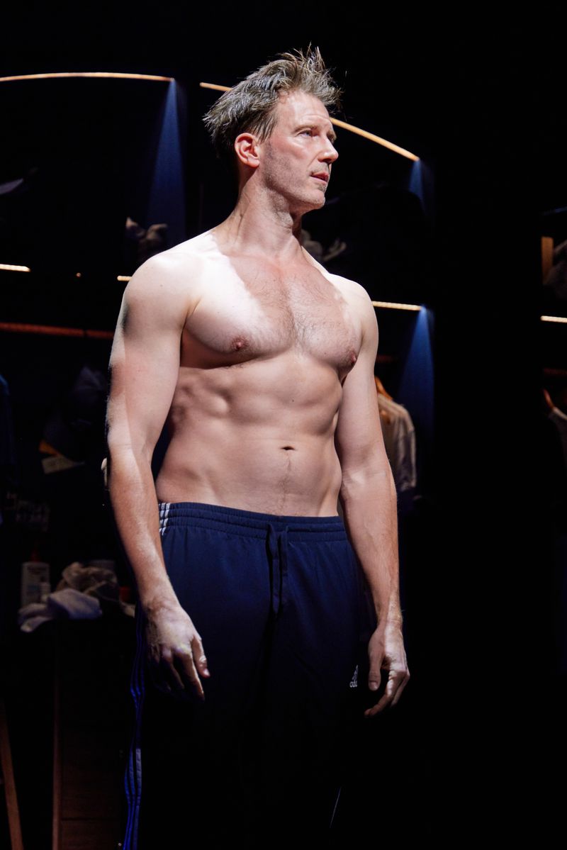 Photos: See New Images of Jesse Williams, Jesse Tyler Ferguson & More in TAKE ME OUT — photo 10 of 18
