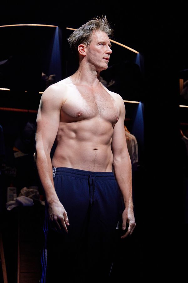 Photos: See New Images of Jesse Williams, Jesse Tyler Ferguson & More in TAKE ME OUT — photo 10 of 18