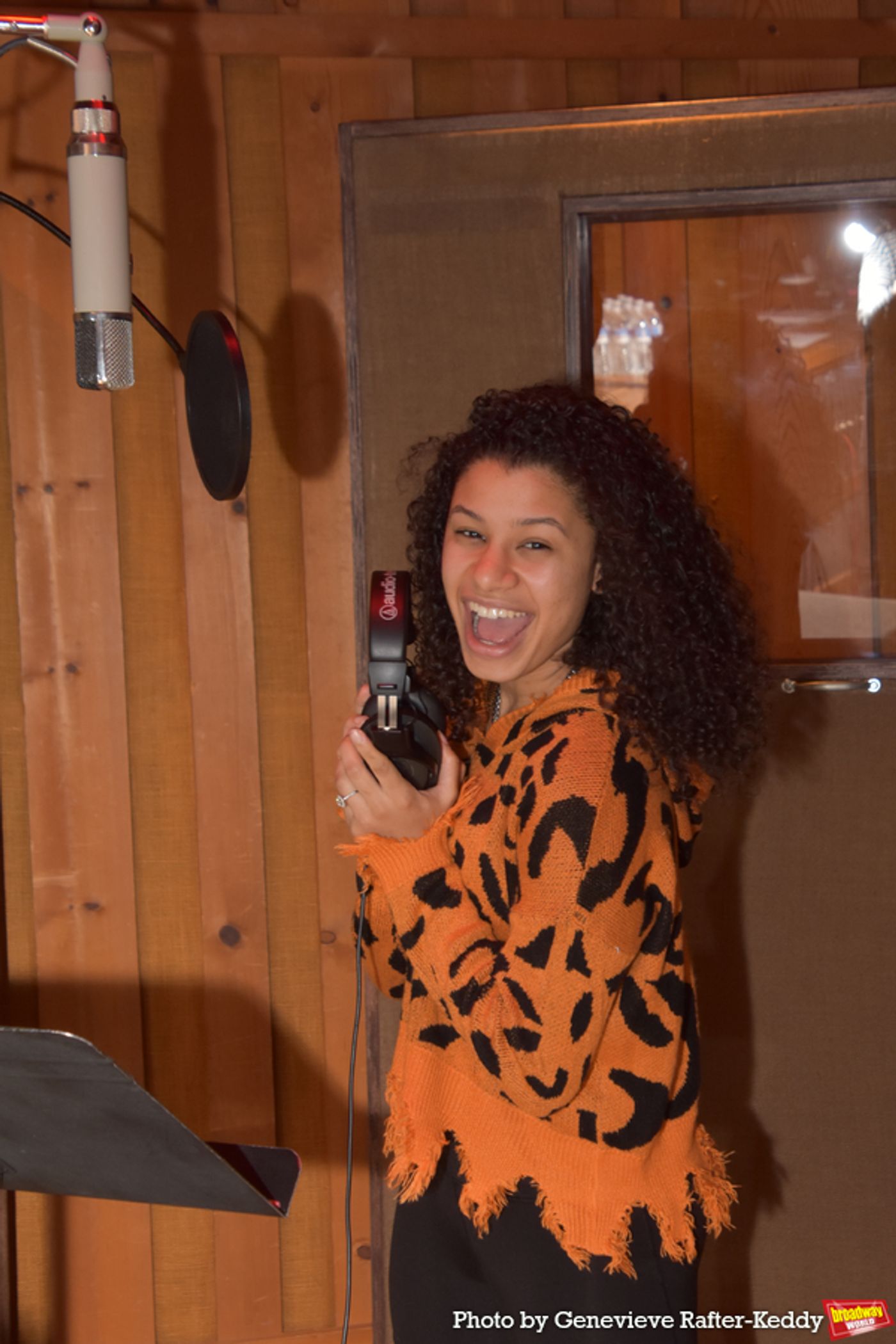 Photo Exclusive: The Cast of INTO THE WOODS Sings 'Carols For a Cure'  Image