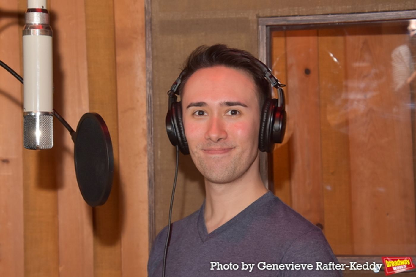Photo Exclusive: The Cast of INTO THE WOODS Sings 'Carols For a Cure'  Image