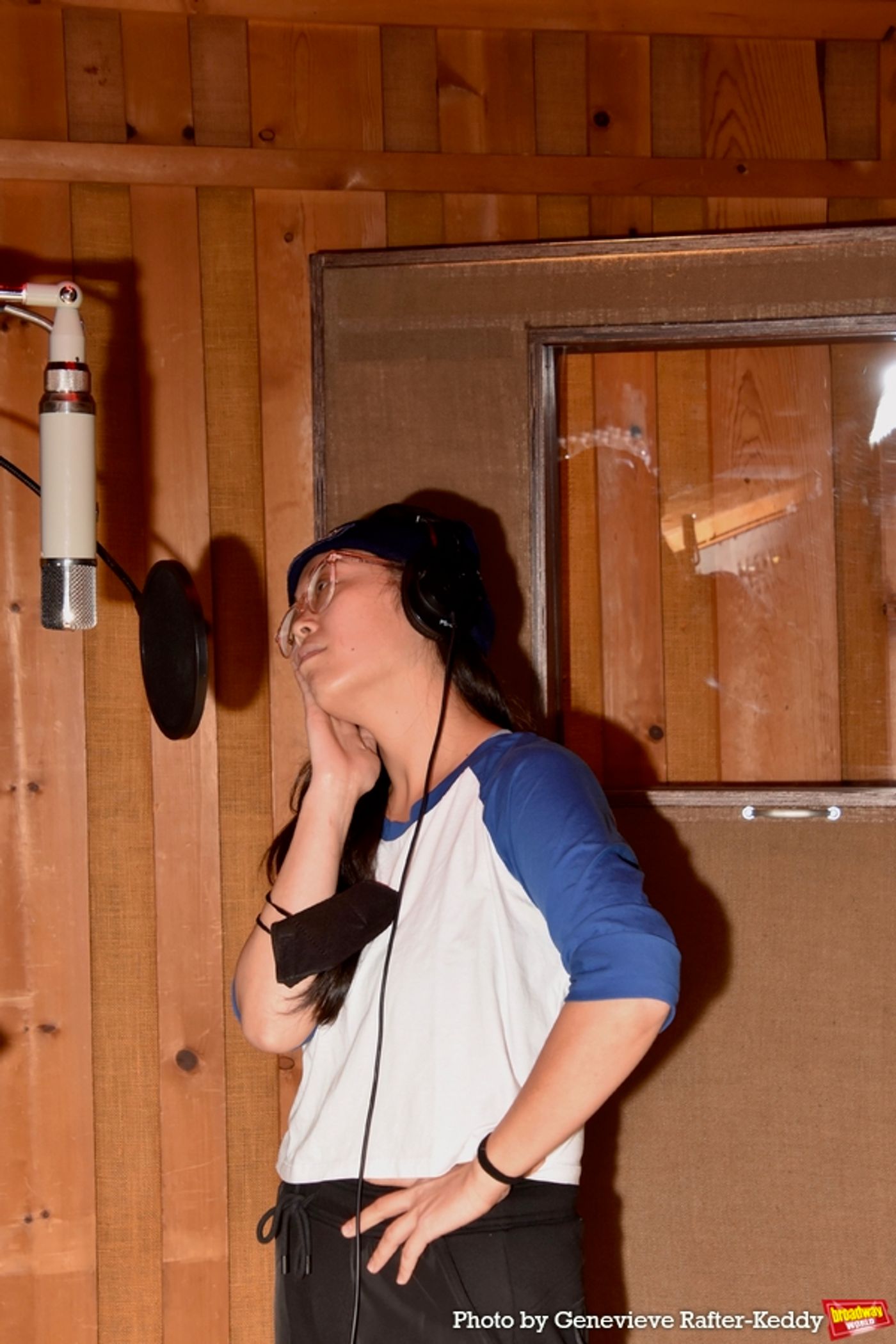 Photo Exclusive: The Cast of INTO THE WOODS Sings 'Carols For a Cure'  Image