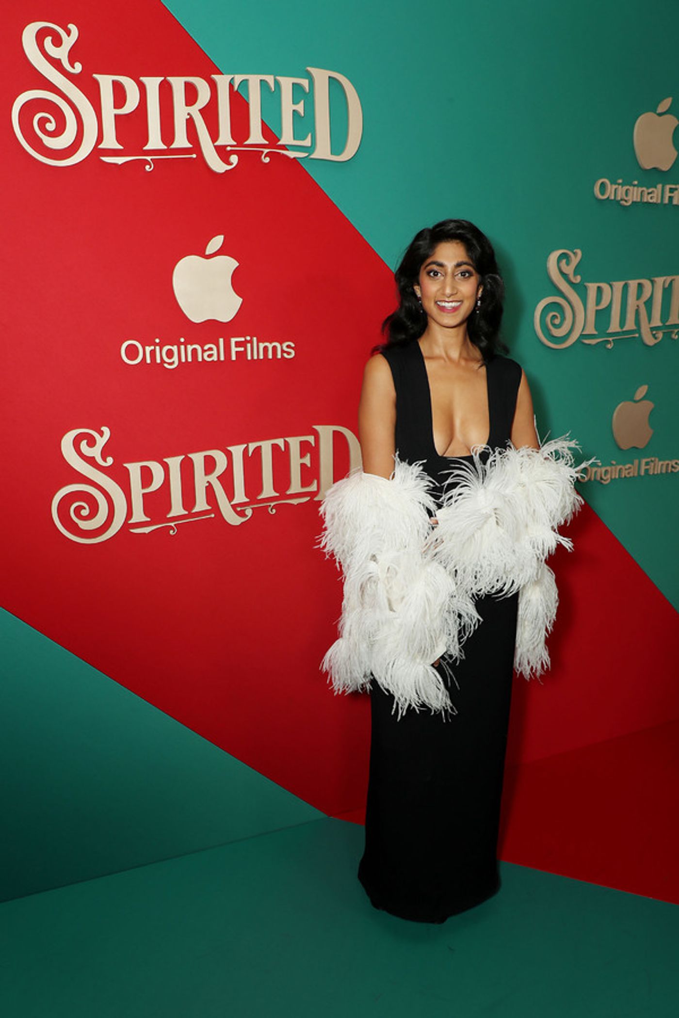 Photos: Will Ferrell, Patrick Page & More SPIRITED Stars Hit the Red Carpet  Image