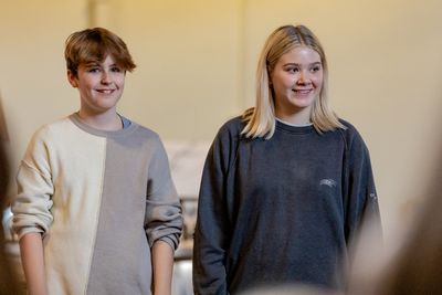 Young company cast  Photo