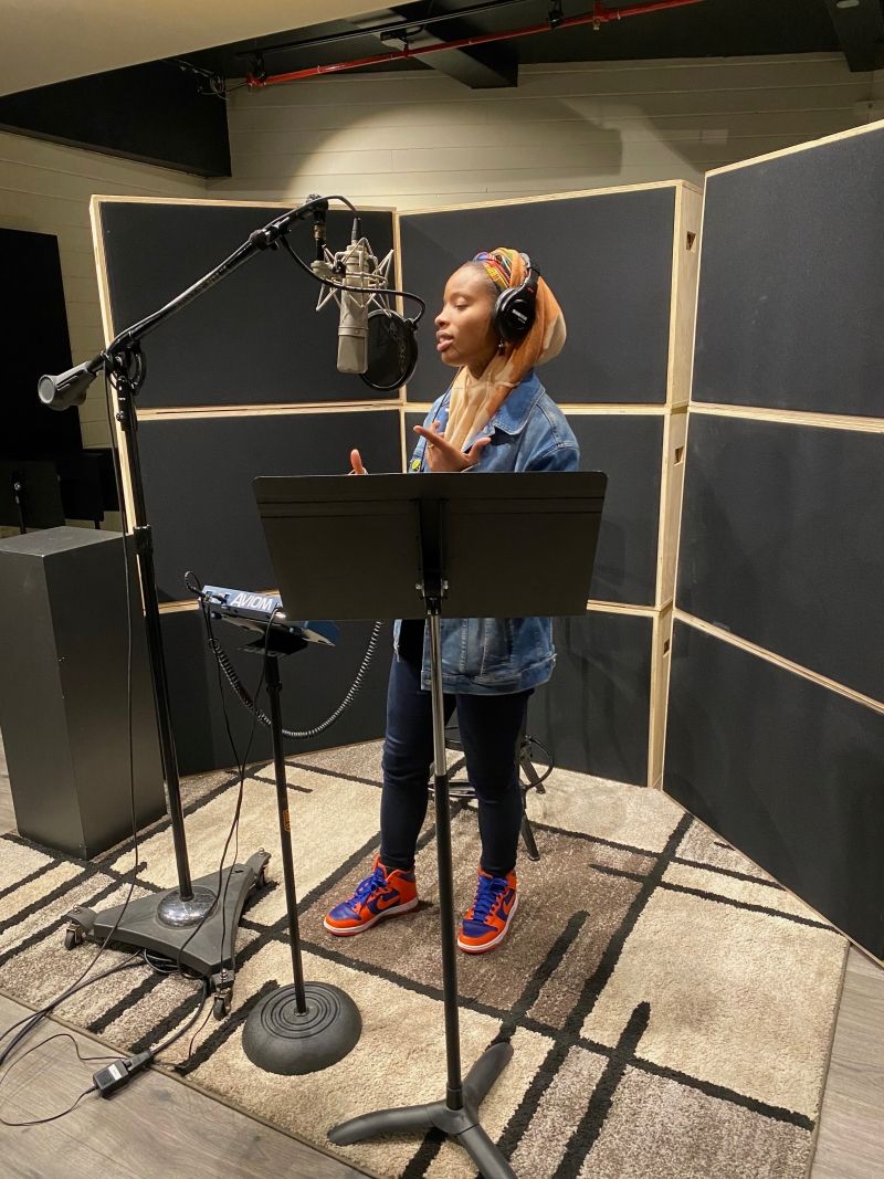 Photo Exclusive: The Cast of THE LION KING Sings 'Carols For a Cure' — photo 7 of 10