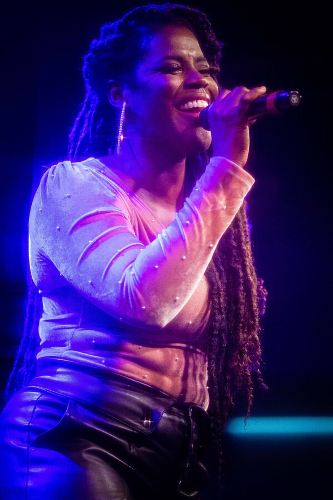 Photos: THE LINEUP WITH SUSIE MOSHER From November 1st in a Matt Baker Photo Essay  Image