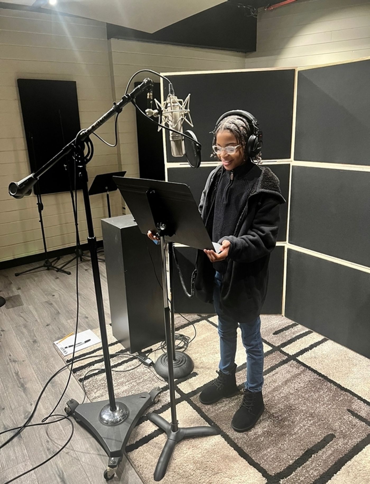 Photos: Corey J of MJ Records 'Angels We Have Heard on High' for CAROLS FOR A CURE  Image