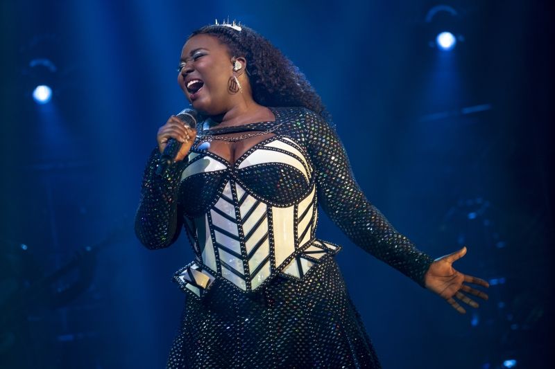 Review: Six the Musical Packs a Powerful Punch at the Hobby Center for the Performing Arts Image