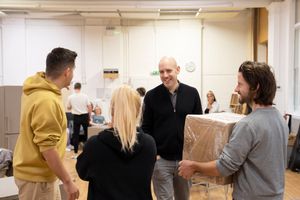 Robert Hastie and cast  Photo