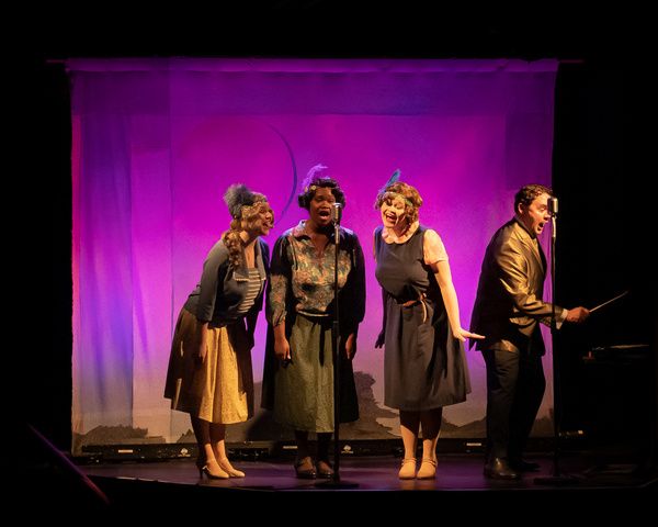 Kyndal Rinewalt, Christina Hollie, Marie Ritchie and Stephen Mercantel Photo