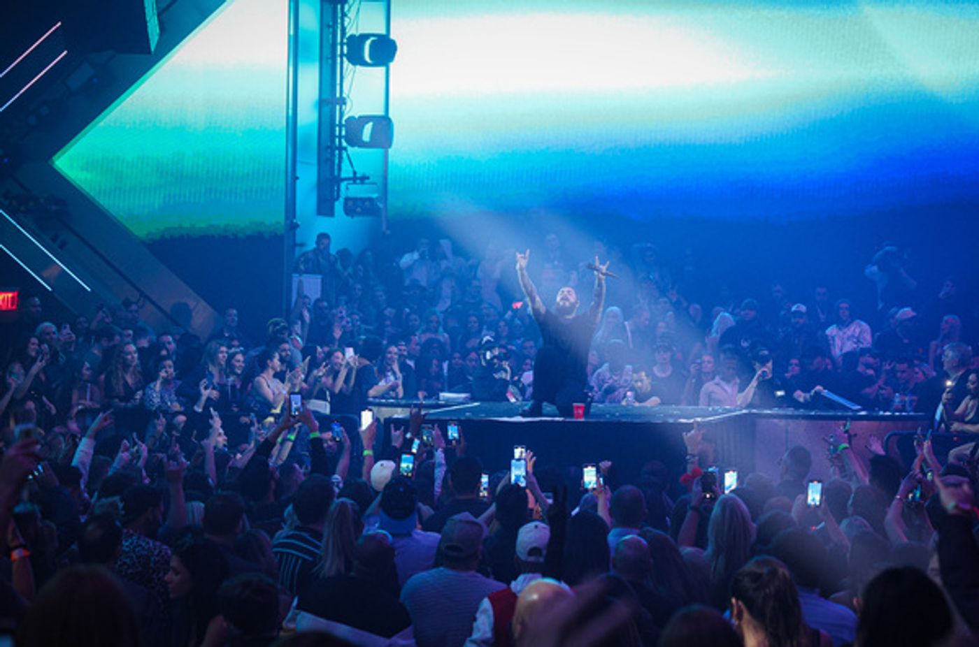 Photos: Post Malone Rocks Zouk Nightclub with Electric Performance Photos: Post Malone Rocks Zouk Nightclub with Electric Performance Image
