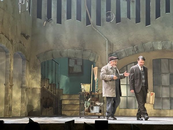 PHOTOS: Descubre la escenografía de LOS CHICOS DEL CORO en el Teatro La Latina PHOTOS: Descubre la escenografía de LOS CHICOS DEL CORO en el Teatro La Latina Image