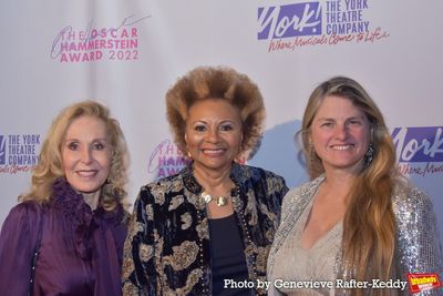 Sharleen Cooper Cohen, Leslie Uggams and Bonnie Cromley Photo