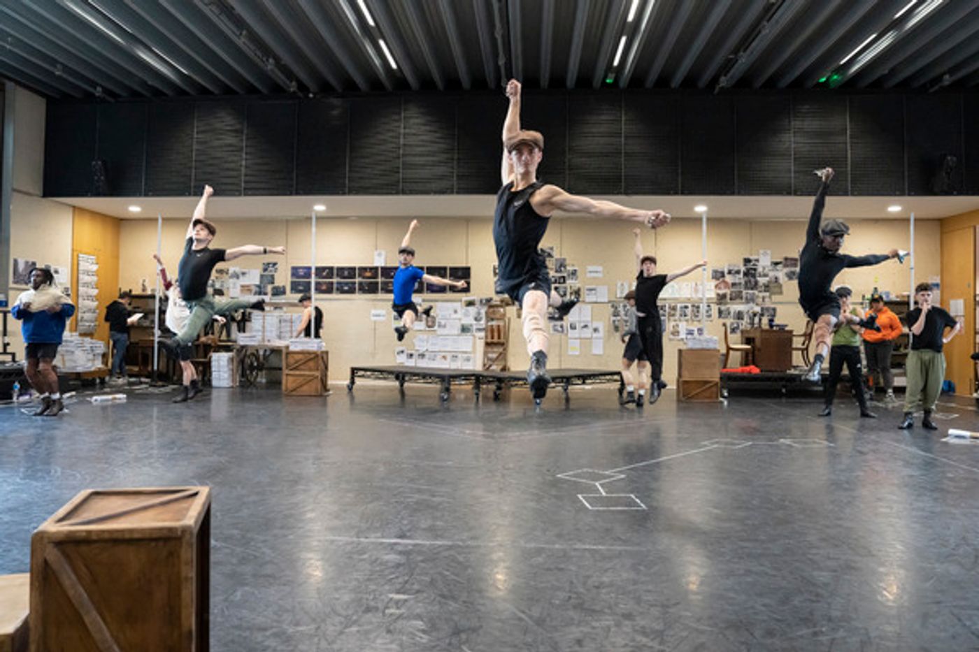 Photos: Inside Rehearsal For Disney's NEWSIES, Beginning in London This Month  Image