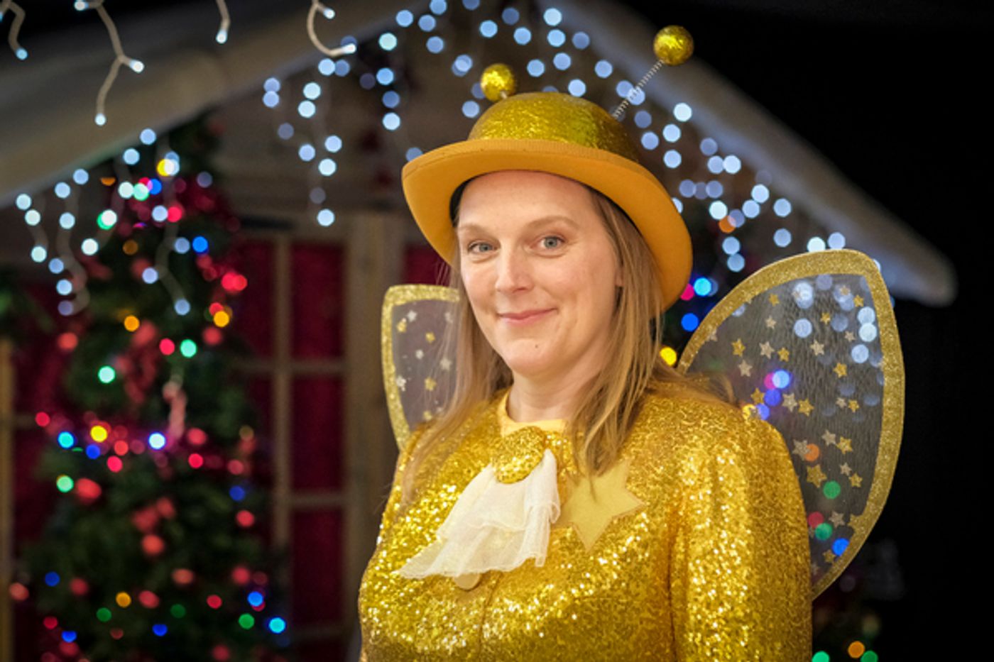 Photos: Cast of CINDERELLA at the Stephen Joseph Theatre Visits Santa's Grotto  Image