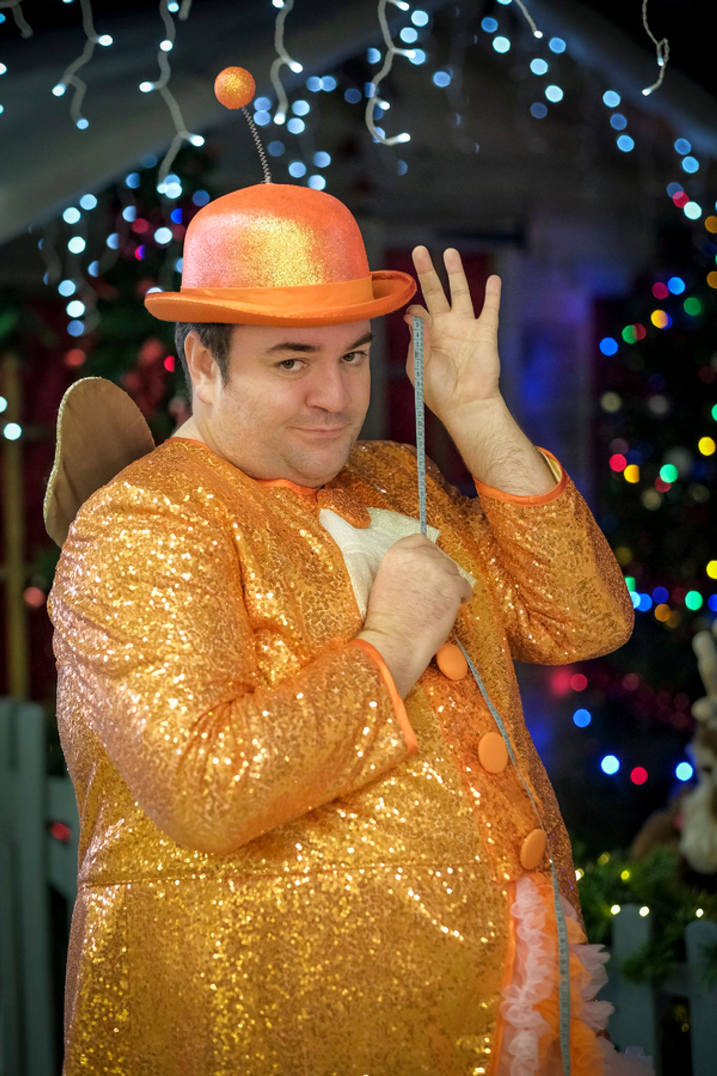 Photos: Cast of CINDERELLA at the Stephen Joseph Theatre Visits Santa's Grotto  Image