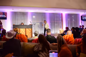 Franca Vercelloni & Darlene Love Photo