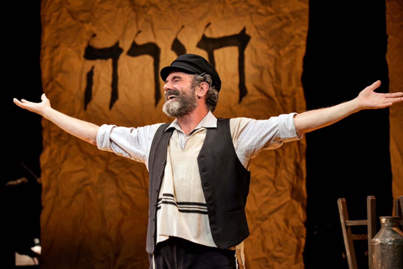 Photos: First Look at FIDDLER ON THE ROOF In Yiddish at New World Stages  Image