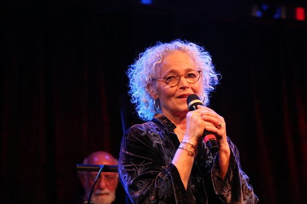 Amy Irving Photo