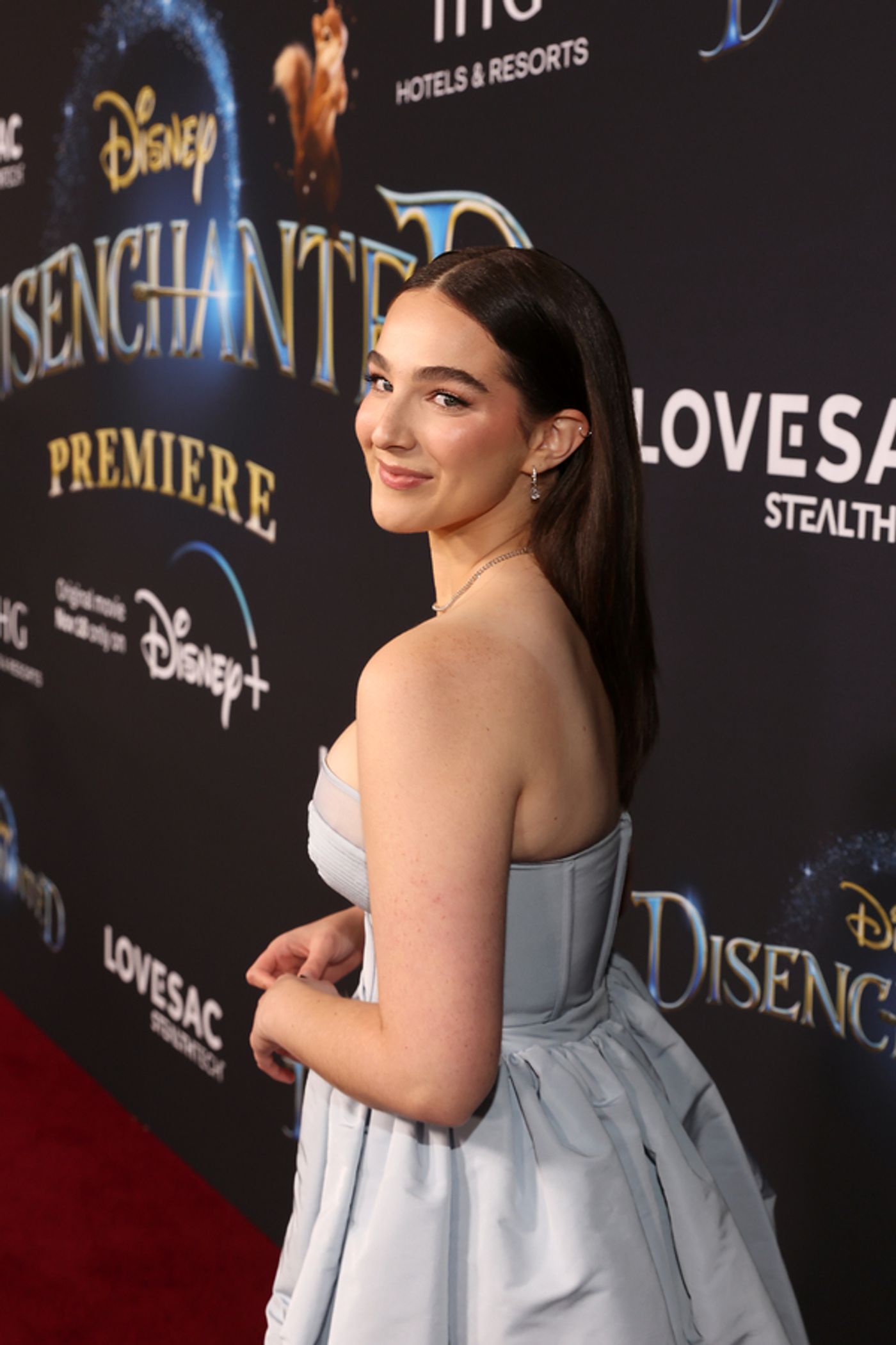 Photos: Idina Menzel, Amy Adams & the DISENCHANTED Cast Hit the Red Carpet at Hollywood Premiere  Image