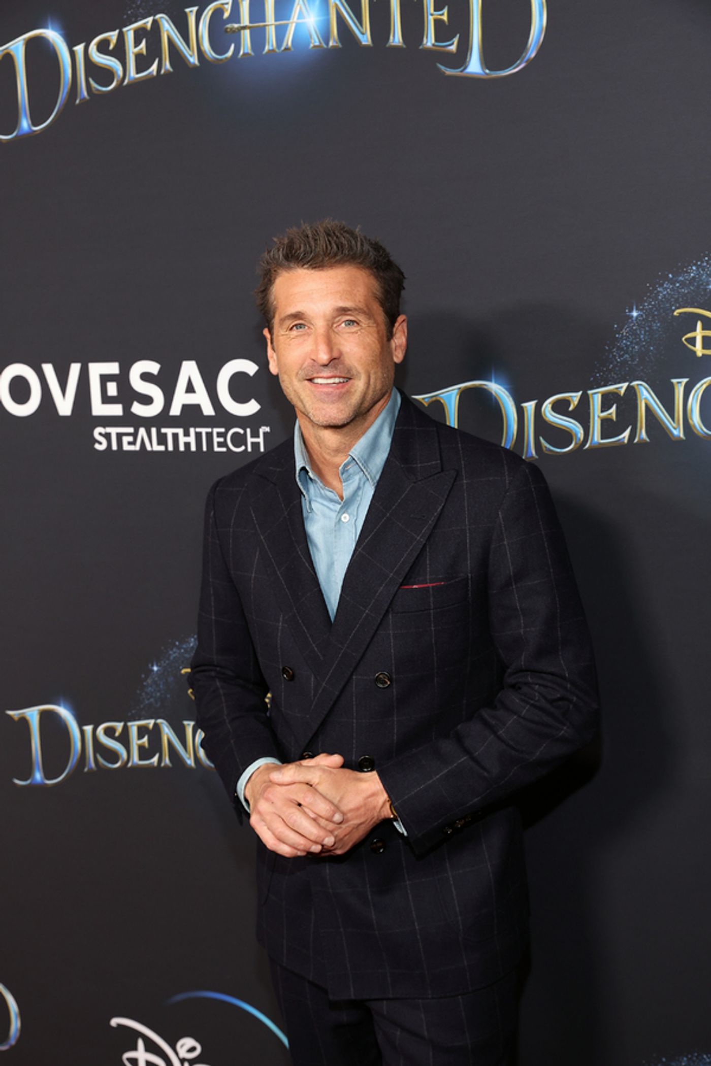 Photos: Idina Menzel, Amy Adams & the DISENCHANTED Cast Hit the Red Carpet at Hollywood Premiere  Image