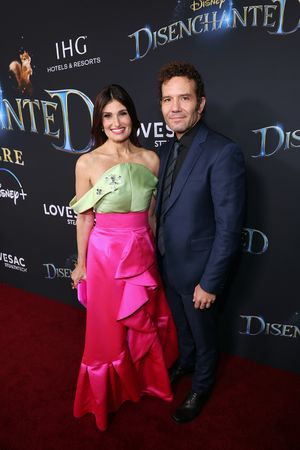 Idina Menzel and Aaron Lohr Photo