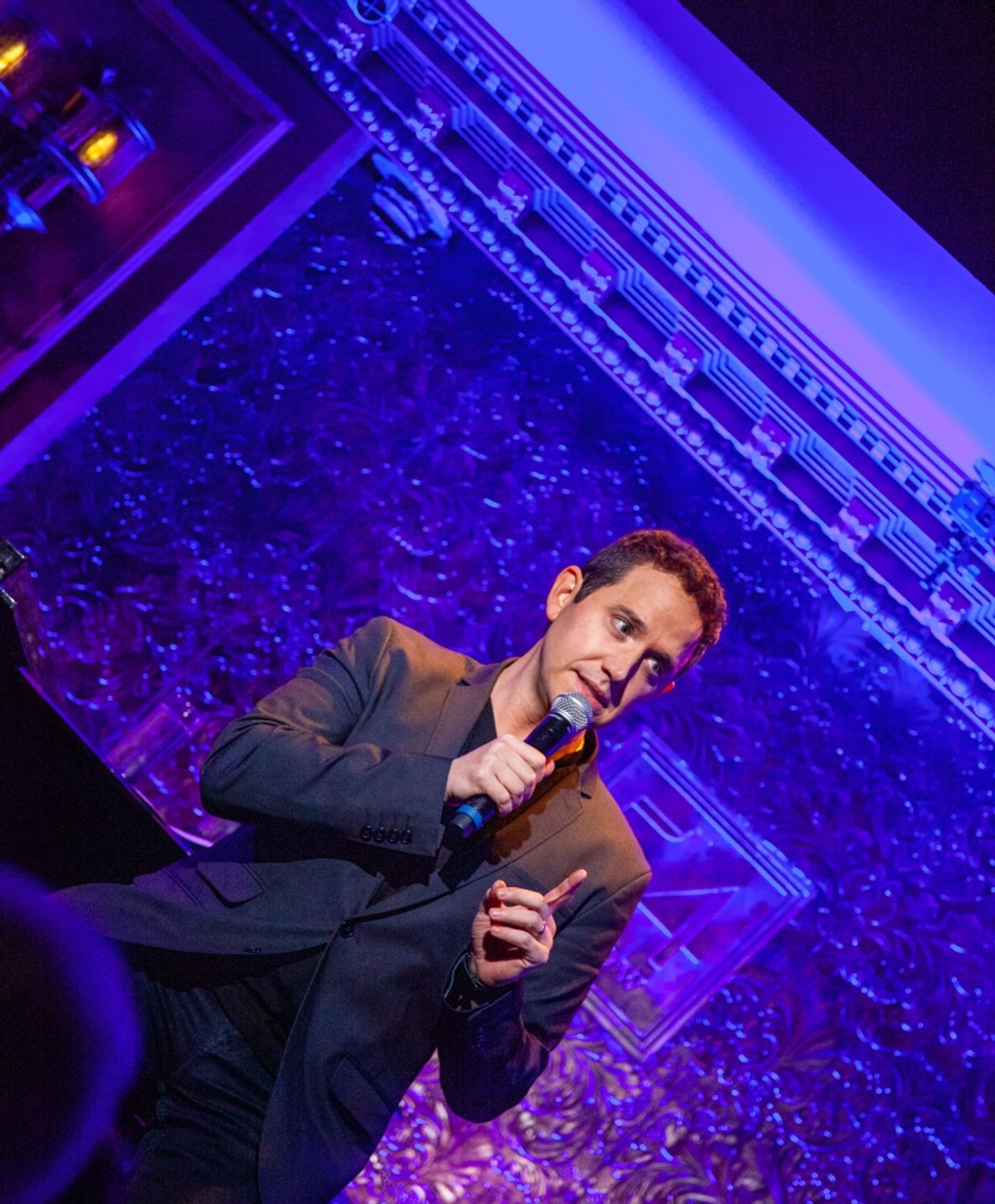 Review: SANTINO FONTANA Rises High To The Occasion At 54 Below  Image