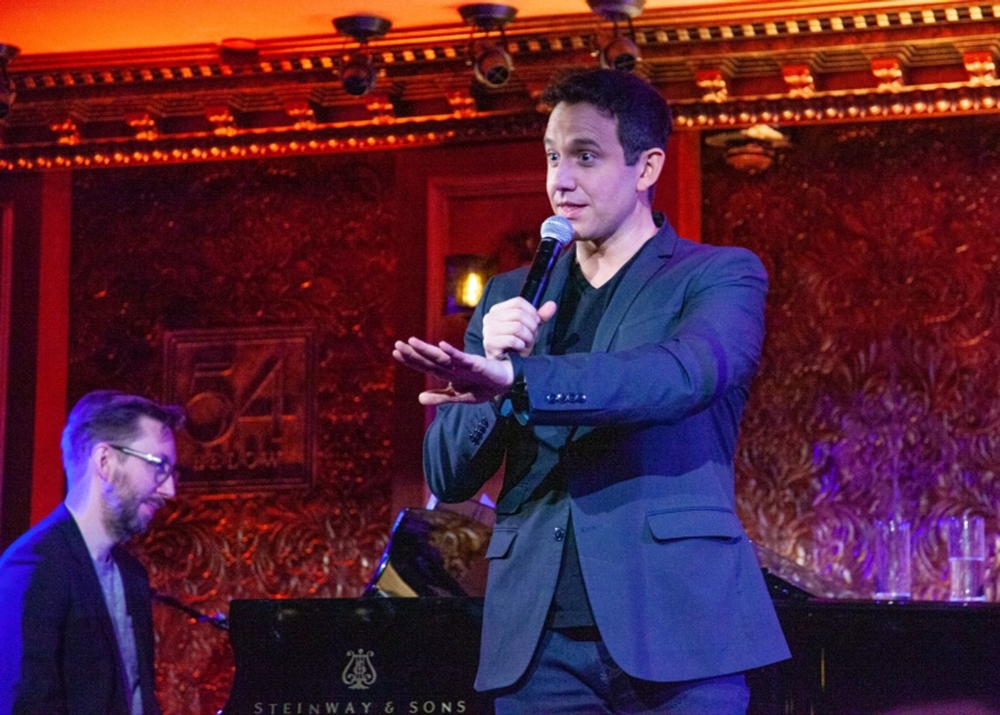 Review: SANTINO FONTANA Rises High To The Occasion At 54 Below  Image