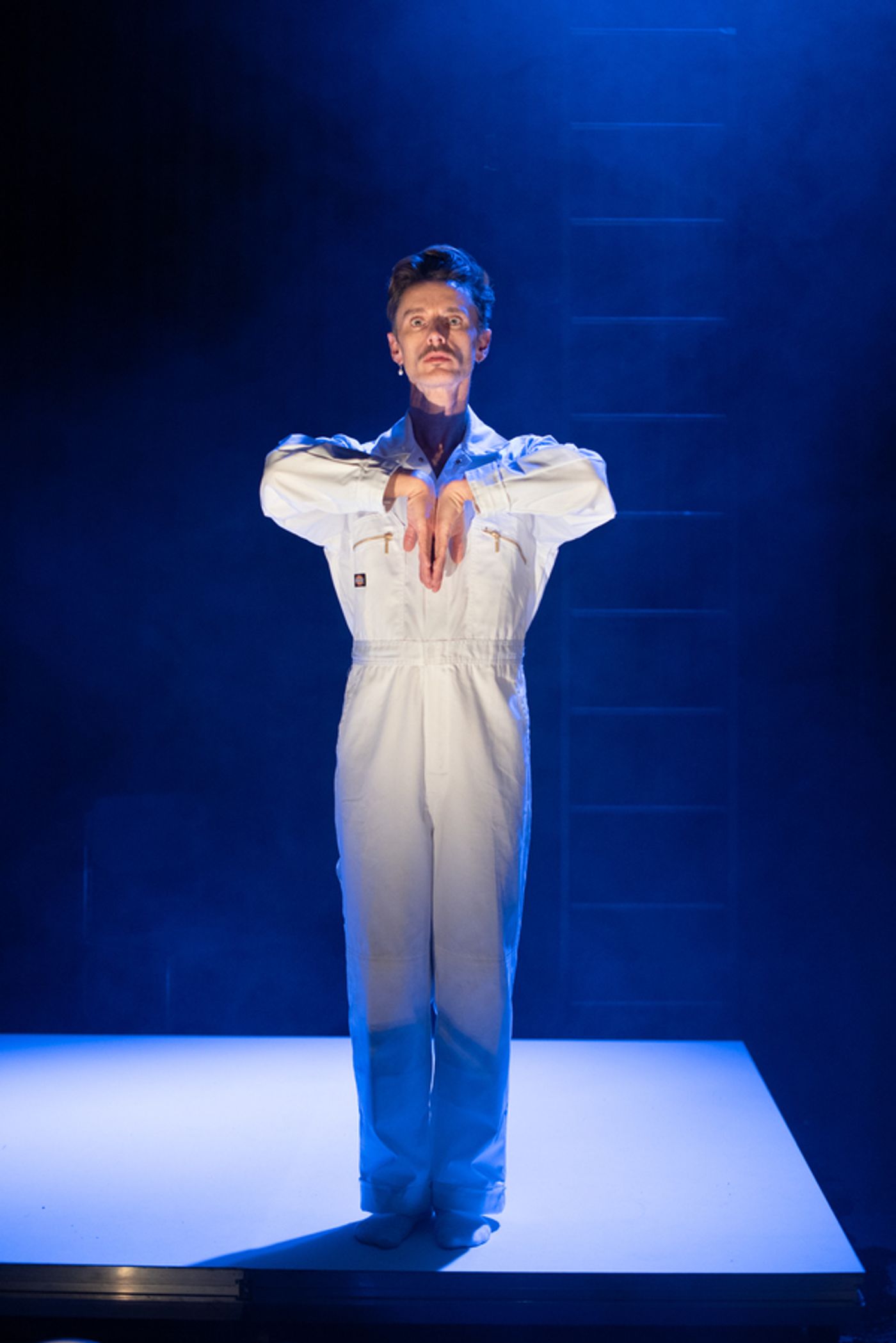 Photos: First Look At Dickie Beau In ¡SHOWMANISM! At the Ustinov Studio in Bath  Image