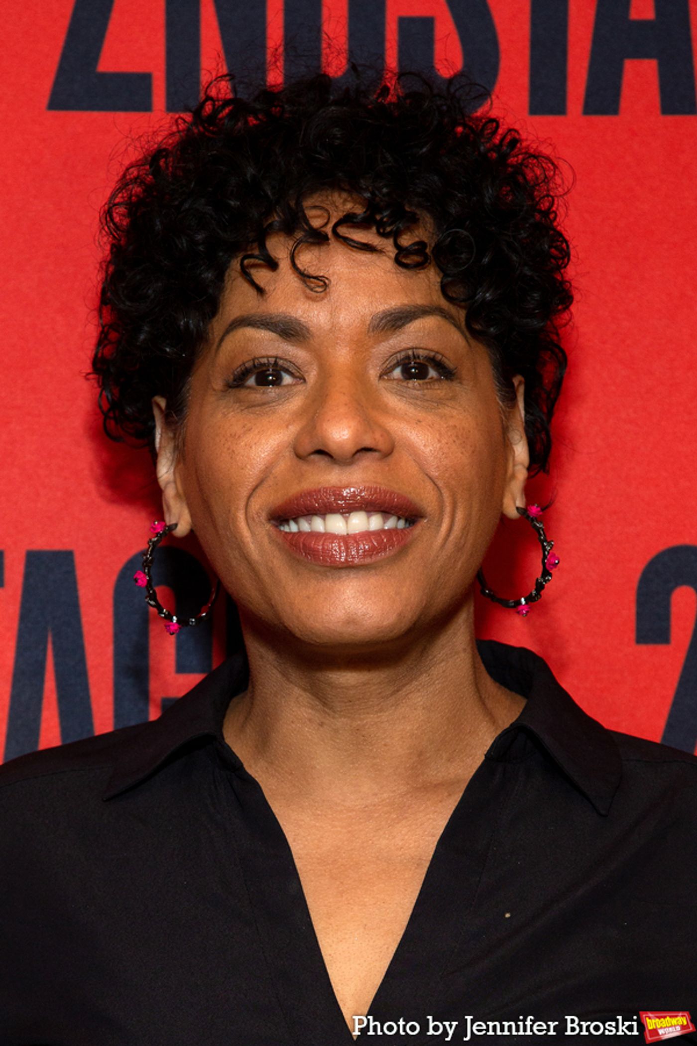 Photos: The Company of BETWEEN RIVERSIDE AND CRAZY Meets the Press!  Image