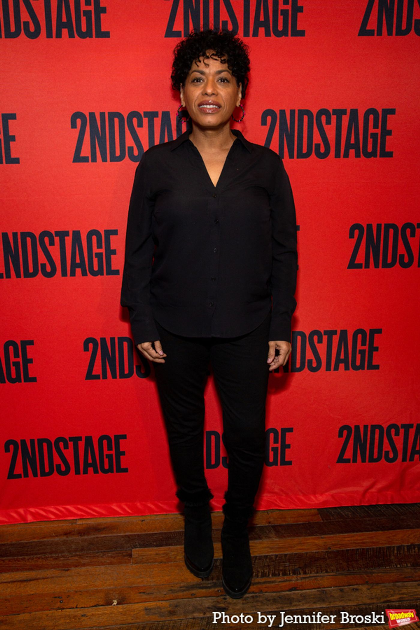 Photos: The Company of BETWEEN RIVERSIDE AND CRAZY Meets the Press!  Image