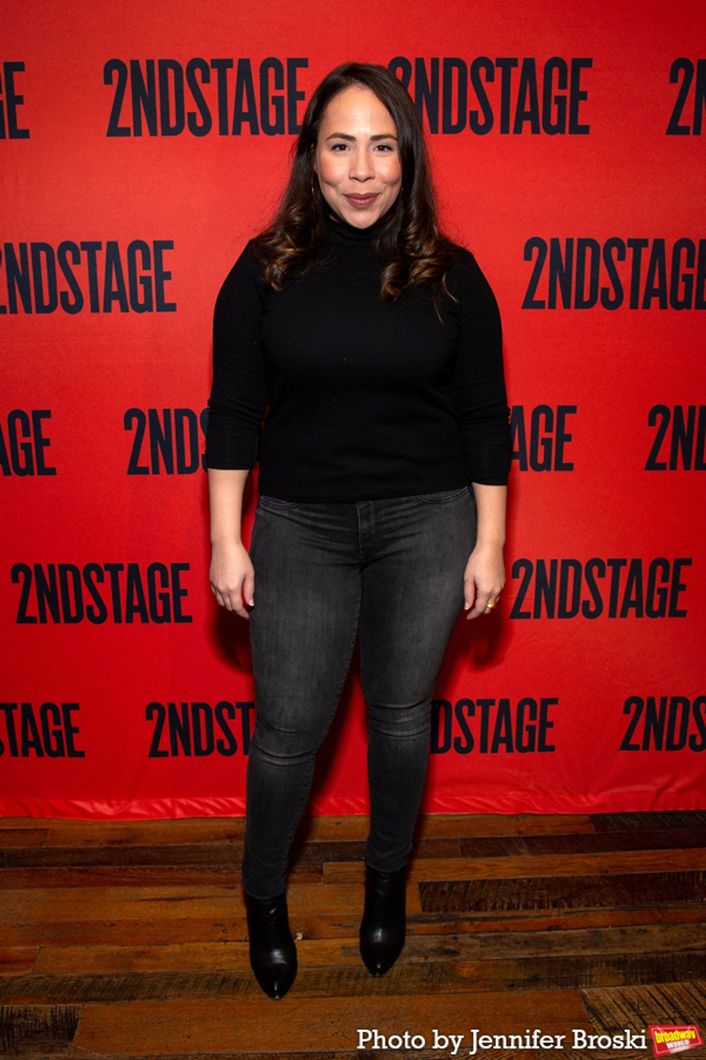 Photos: The Company of BETWEEN RIVERSIDE AND CRAZY Meets the Press!  Image