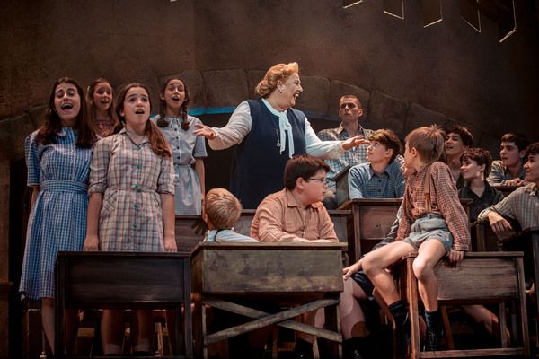 Eva Diago y Los Chicos del Coro Photo