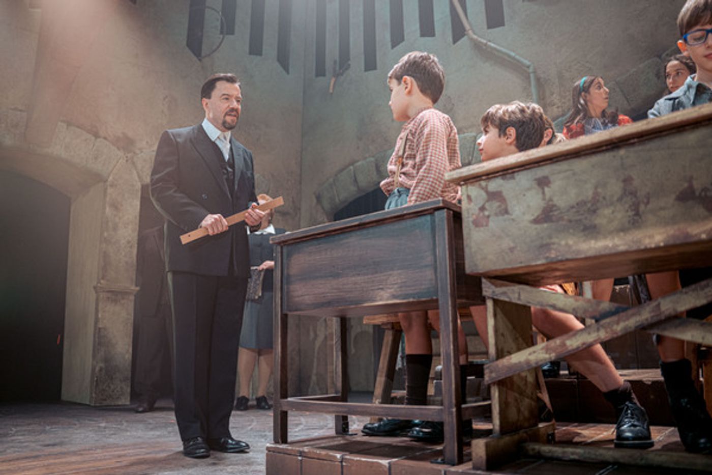 Photos: Nuevas imágenes de LOS CHICOS DEL CORO en el Teatro La Latina Photos: Nuevas imágenes de LOS CHICOS DEL CORO en el Teatro La Latina Image