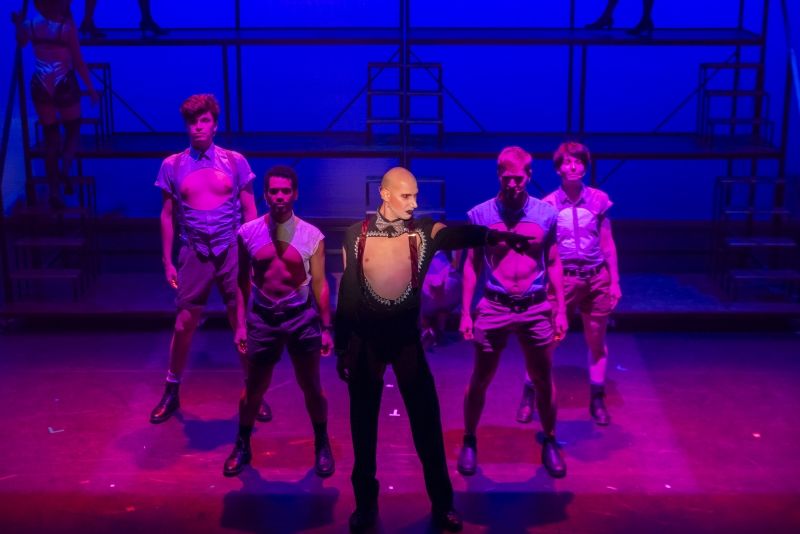 Review: QETC Theatre's CABARET at CC Amstel ⭐️⭐️⭐️⭐️ Review: QETC Theatre's CABARET at CC Amstel ⭐️⭐️⭐️⭐️ Image