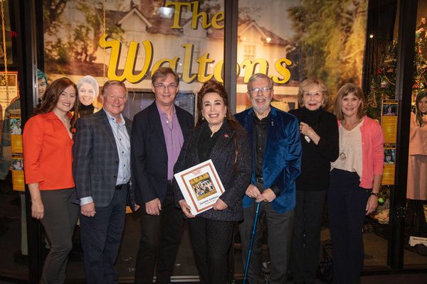 Kami Colter, Eric Scott, Richard Thomas, Donelle Dadigan, Leonard Maltin, Michael Lea Photo