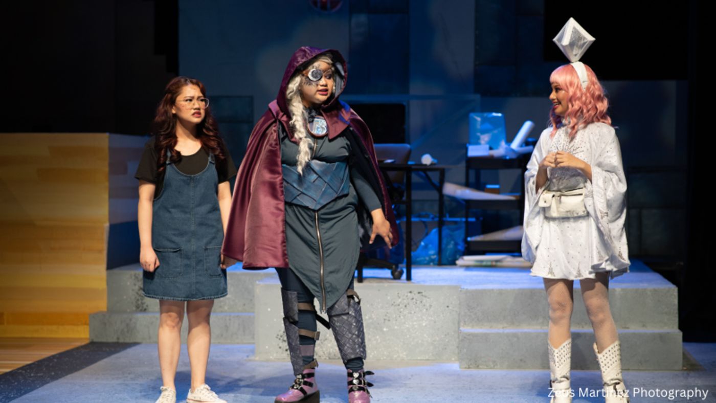 Carlo Vergara's INDAYUGANG BANAL Streams Online, Now Thru Nov. 27  Image