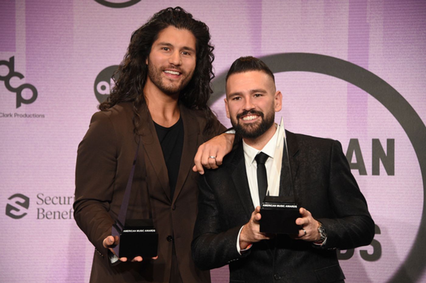 Photos: Inside The American Music Awards With Wayne Brady, Taylor Swift & More  Image