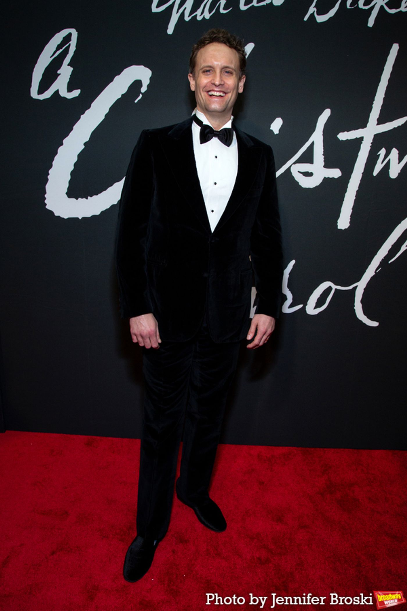 Photos: On the Red Carpet at Opening Night of A CHRISTMAS CAROL  Image