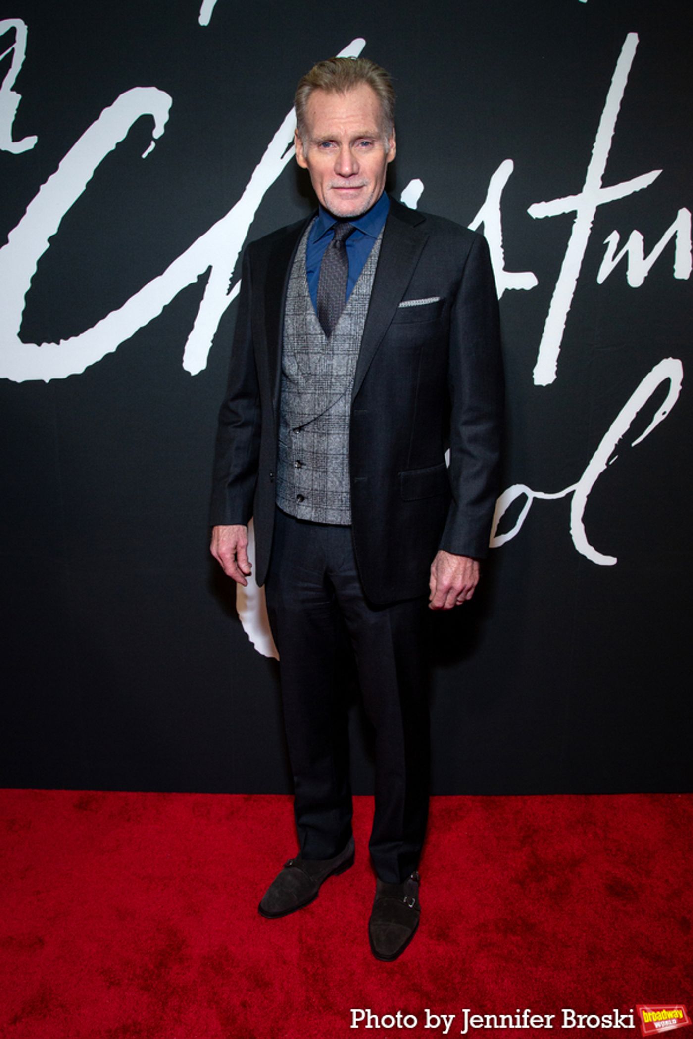 Photos: On the Red Carpet at Opening Night of A CHRISTMAS CAROL  Image
