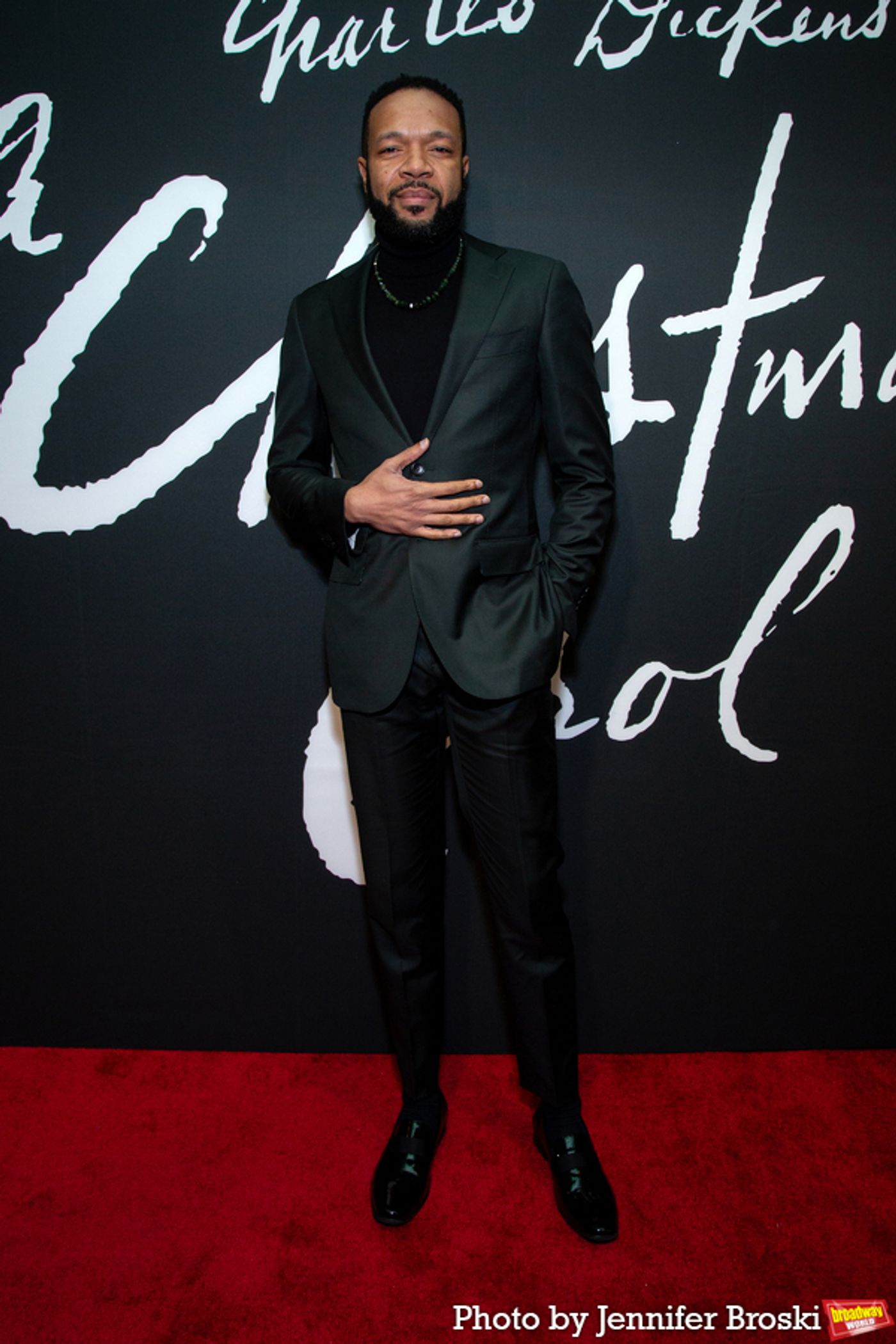 Photos: On the Red Carpet at Opening Night of A CHRISTMAS CAROL  Image