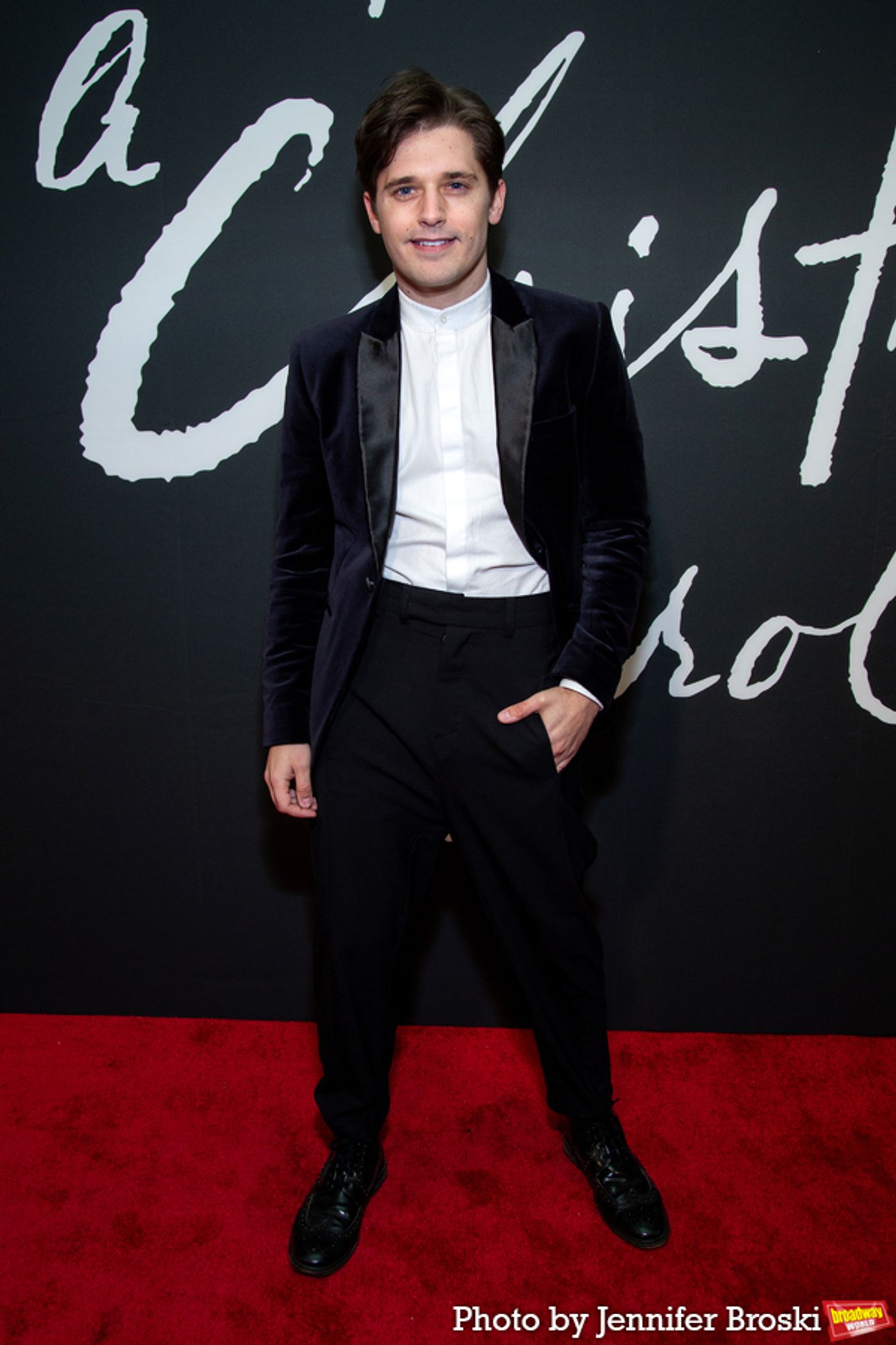 Photos: On the Red Carpet at Opening Night of A CHRISTMAS CAROL  Image
