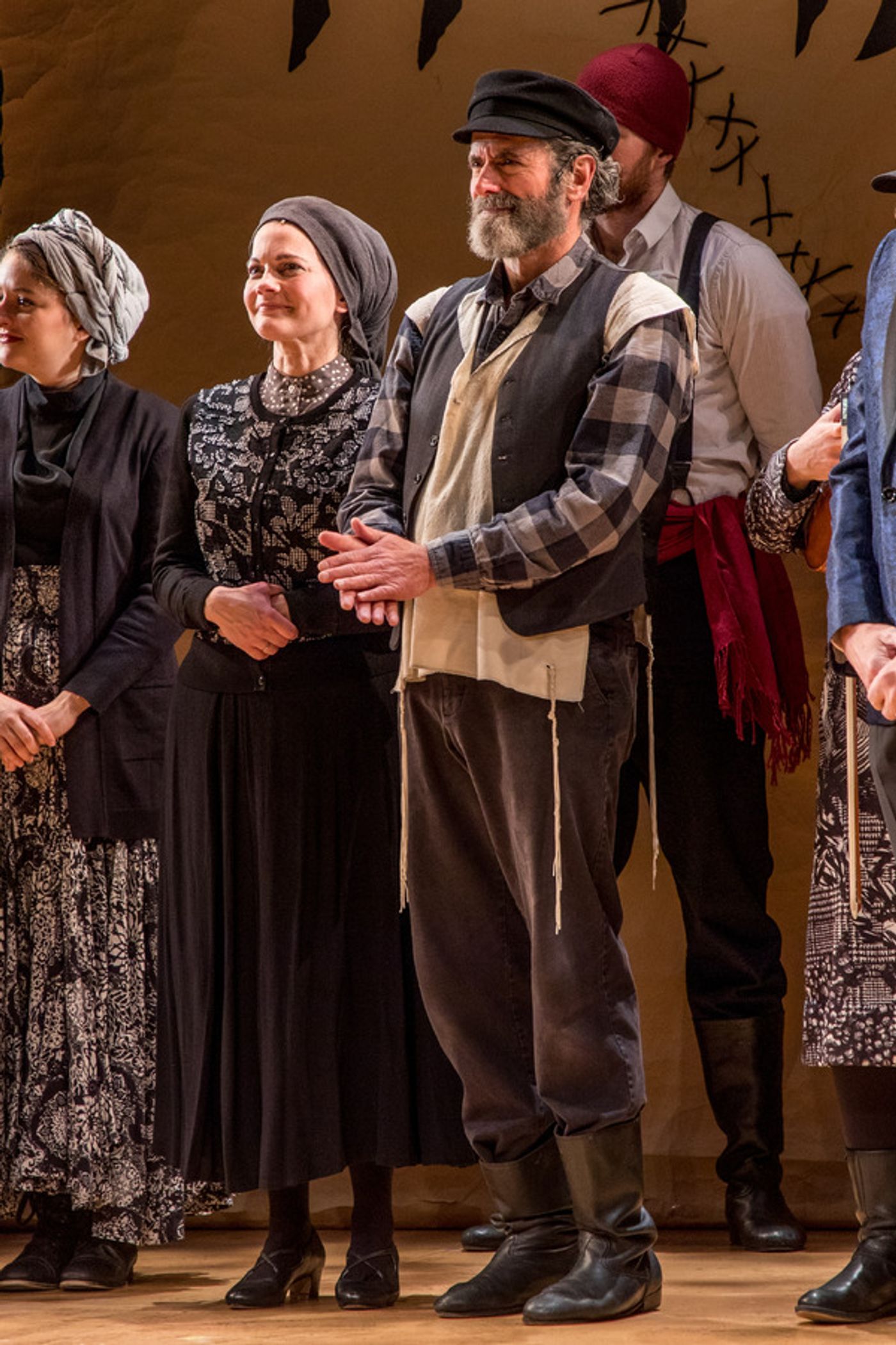 Photos: Inside Opening Night of FIDDLER ON THE ROOF in Yiddish  Image
