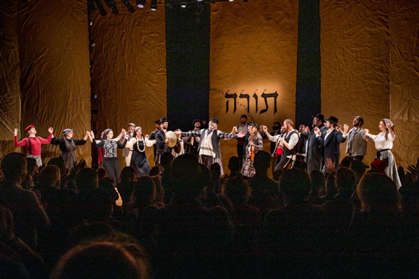 Photos: Inside Opening Night of FIDDLER ON THE ROOF in Yiddish  Image