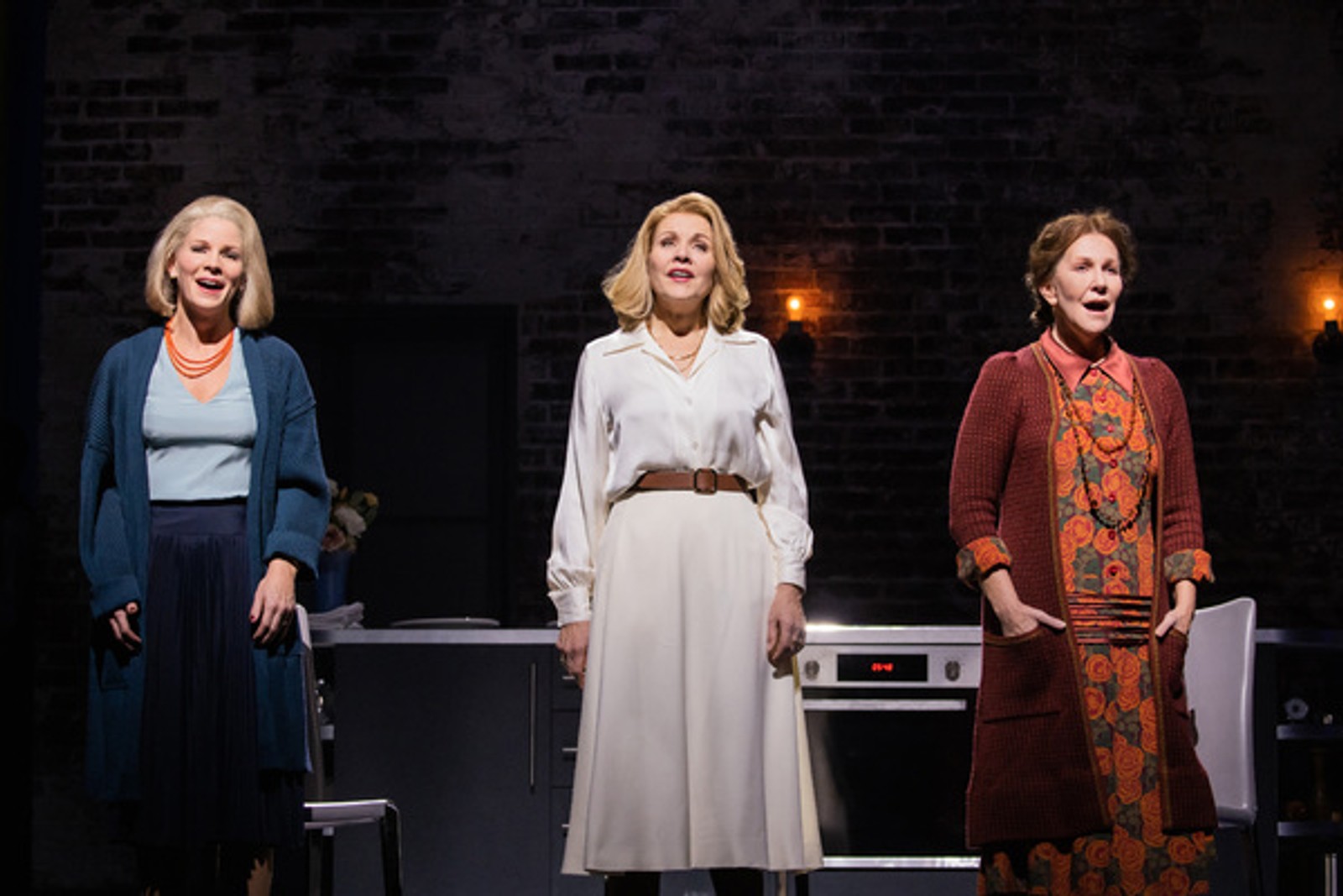 Photos: First Look at Kelli O'Hara, Renée Fleming & Joyce DiDonato in THE HOURS at The Metropolitan Opera — photo 1 of 17